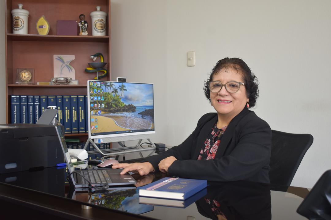 Dra. Mirtha Roque Alcarraz: liderazgo con visión transformadora para una nueva etapa en la Facultad de Farmacia y Bioquímica