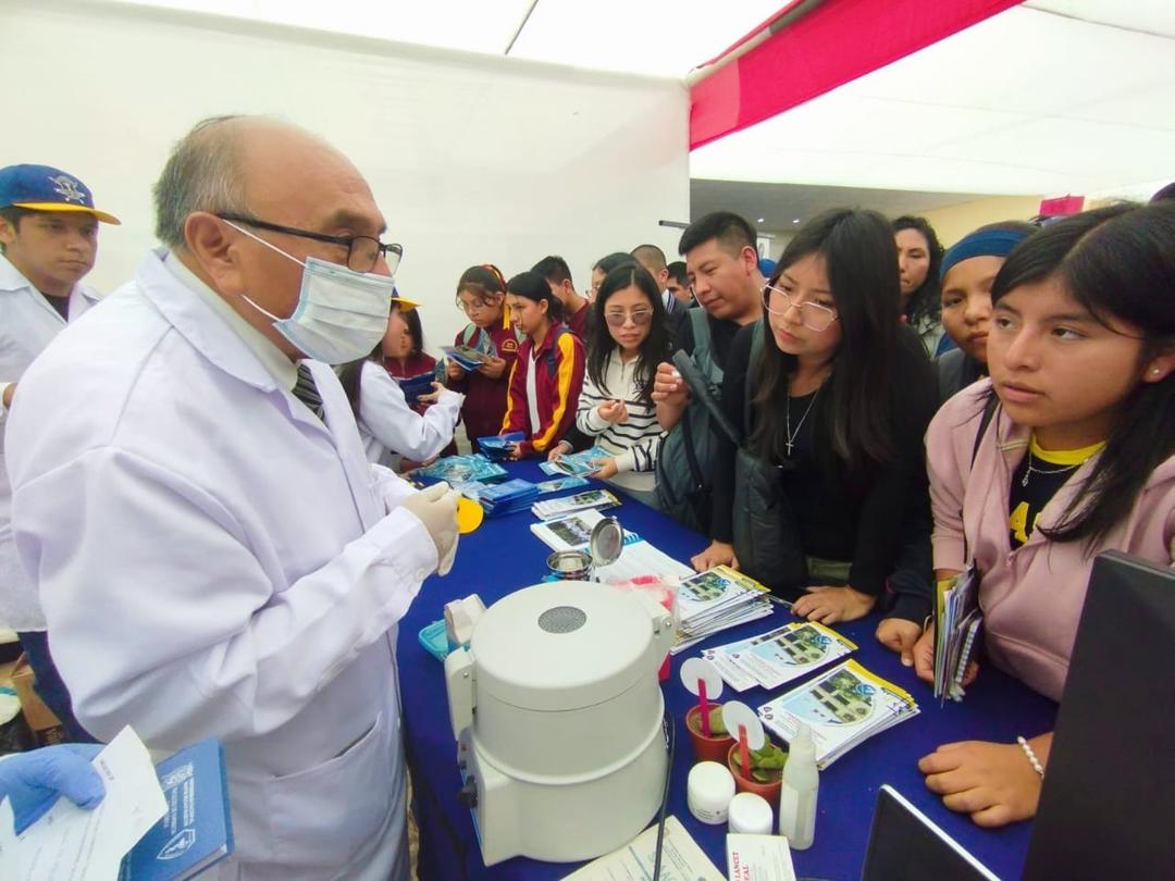 Facultad de Farmacia y Bioquímica brilló en el XXI Encuentro Vocacional Universitario de la UNMSM